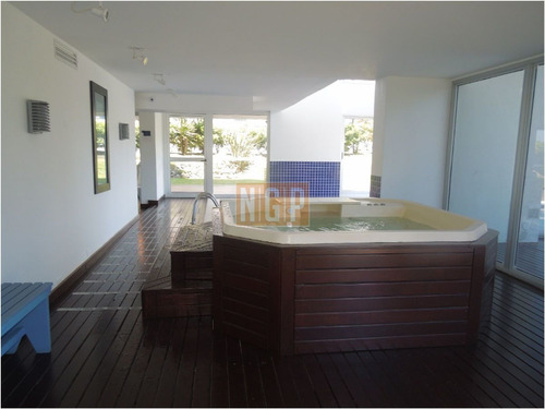 Imagen 15 de 21 de Av Chiverta Piso Alto Gran Vista Al Mar Venta