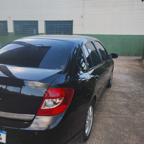 Renault Symbol 1.6 16v Privilège Hi-flex 4p