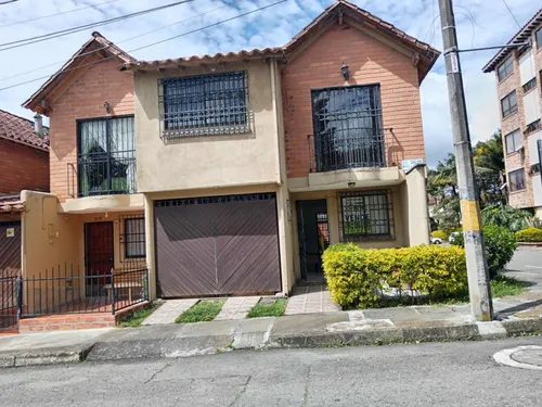 Casa En Excelente Ubicación