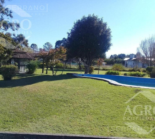 Venta Casa 3 Amb Con Piscina En Barrio Parque Sakura, Exaltacion De La Cruz Limite Con Pilar.