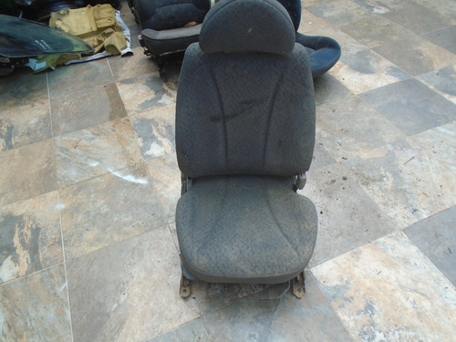 Vendo Asiento Delantero Derecho De Huundai Elantra Año 1998