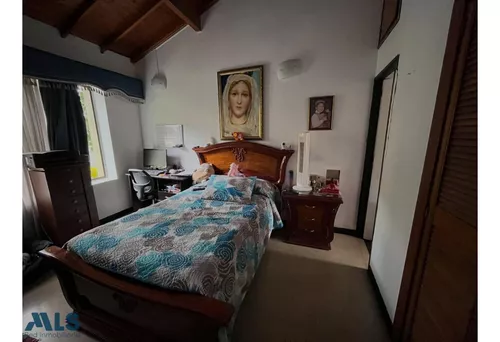 Amplia Casa Con Excelente Ubicación En Envigado!(mls#252487)