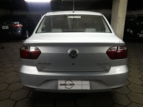 Volkswagen Voyage 1.6 Comfortline I-motion / Nafta / 2013