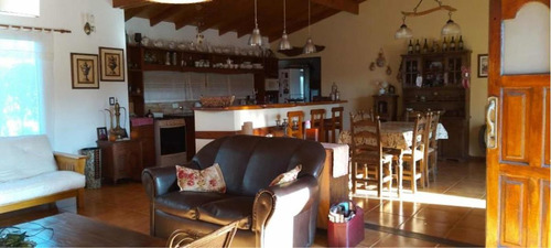 Casa En Venta - 2 Dormitorios 2 Baños - 140mts2 - Barrio Chapadmalal