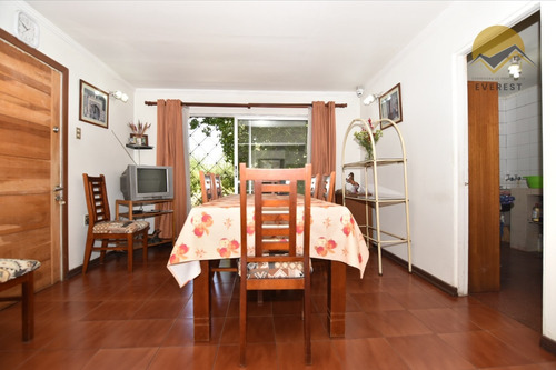 Se Vende Casa, 4 Dormitorios 3 Baños, Comuna La Cisterna.