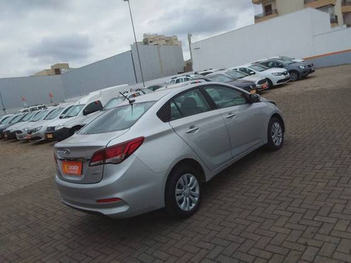 Imagem 7 de 9 de Hyundai Hb20s 1.6 Comfort Plus 16v Flex 4p Automático