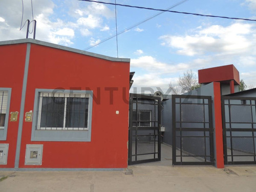 Casas En Venta En Berisso - Ph 1 Dormi + Cochera