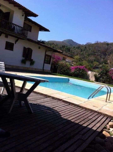 Aluga Se Amplo Espaço