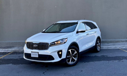 Kia Sorento 2.4 L4 EX Piel 7 Pasajeros At