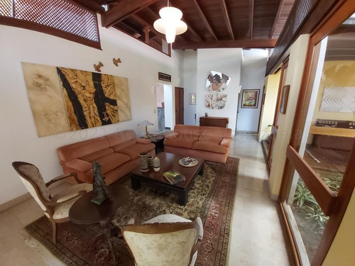 Imagen 3 de 13 de Casa Venta Clnas Del Tamanaco Mls #22-11061 Extraordinaria Casa Del Arquitecto Fruto Vivas Es Una De Las Mejores Urb. De Caracas, En Calle Cerrada Con Vigilancia