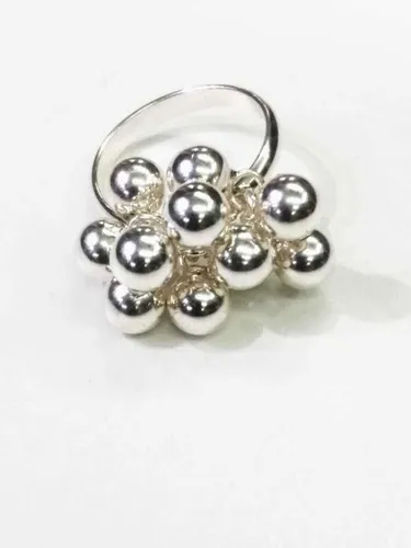 Anillo con pelotitas hotsell