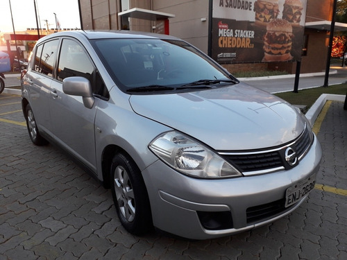 Nissan Tiida 2010 1.8 S Flex 5p