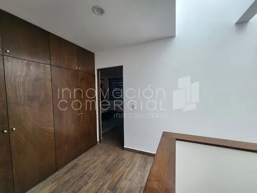 Casa En Renta En Altozano, Con 4 Recámaras, 4 Baños Y Fire Pit