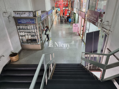 Céntrico Local Comercial En Arriendo - Caupolicán/barros
