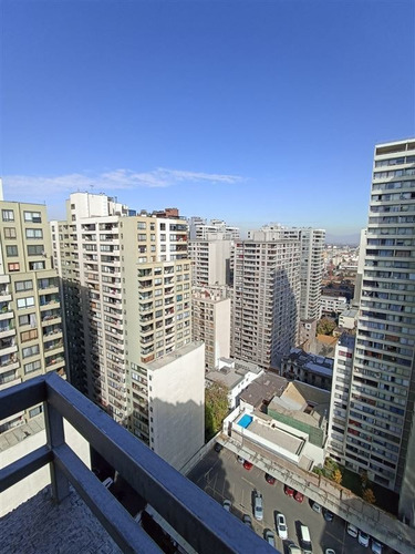 Imagen 2 de 21 de Departamento En Venta De 1 Dorm. En Santiago