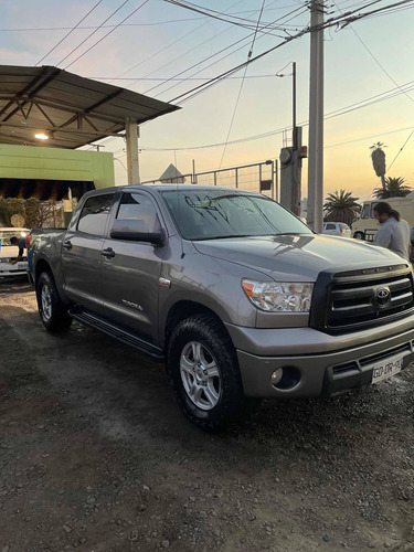 Imagen 2 de 11 de Toyota Tundra 4x4 Full Cuero