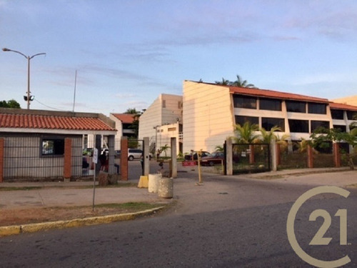 Imagen 1 de 10 de Apartamento En Venta En El Doral Beach