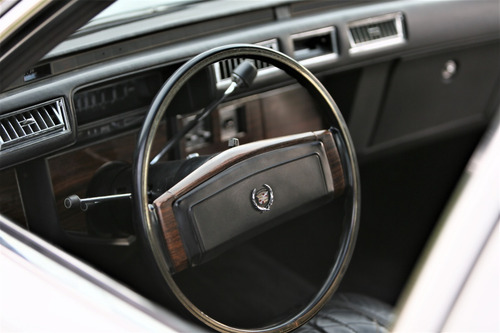 Cadillac Seville 4 Portas V8