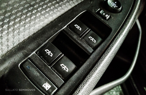 Imagem 15 de 15 de Chevrolet Onix Lt 1.0 2020