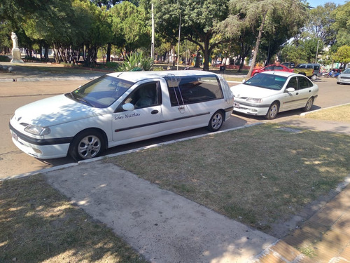 Renault Laguna Funebre