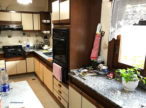 Chalet Estilo Español 5 Amb. En Piñeyro-avellaneda