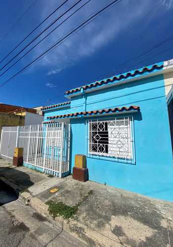 Casa Con Anexo En Venta, Sector San José, Maracay.