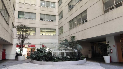 Hermosas Oficinas, Excelente Ubicacion, Con Salas Juntas Y Salon Vip