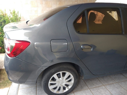 Imagem 6 de 9 de Renault Logan 2014 1.6 Expression Hi-power 4p