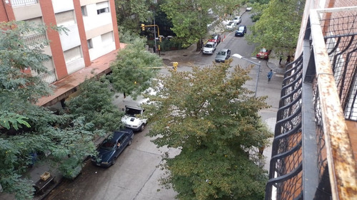 Imagen 5 de 30 de Excelente Oportunidad De Inversión De Departamento De 4 Ambientes A La Calle C/ Balcón Saliente, 68 M2 En Pleno Centro