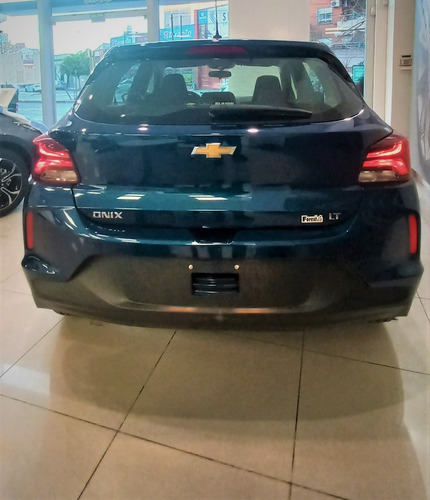 Imagen 9 de 23 de Chevrolet Onix Lt Tech Stock Disponible (m)#5