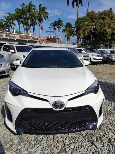 Imagen 2 de 8 de Toyota Corolla 2017
