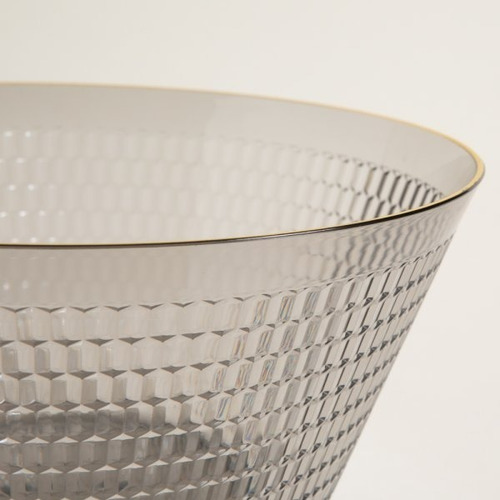 Imagen 3 de 4 de Bowl De Acrilico Scales Fume Con Borde Dorado 15x7,5 Cm
