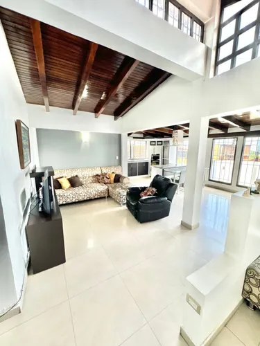 Casa En Av Rotaria Ms