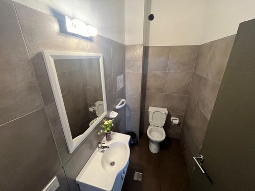 Depto Venta 2 Amb Almagro Con Balcón Y Cochera