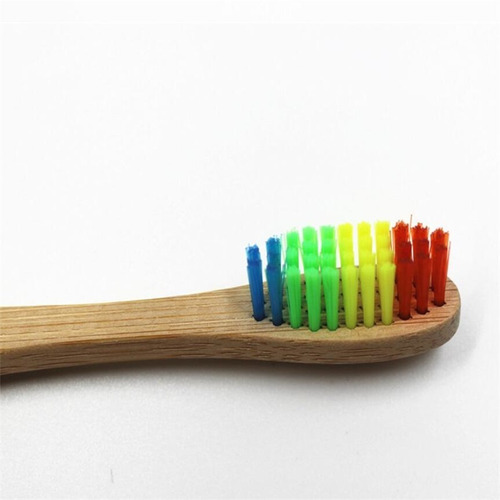 Imagem 4 de 9 de Escova De Dentes De Bambu (5 Unidades)
