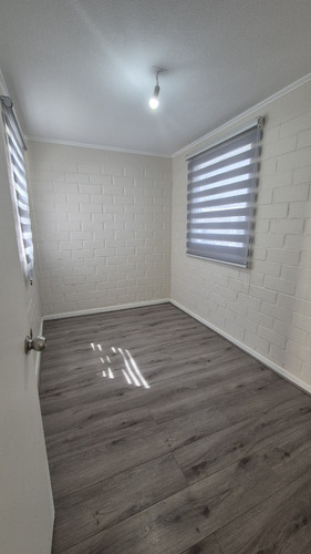 Arriendo Hermosa Casa En Condomino Buin