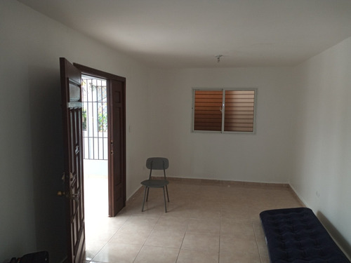 Imagen 3 de 24 de Venta Casa Urbanización Máximo Gómez Santo Domingo Norte