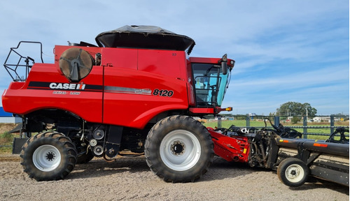 Colheitadeira Case Axial Flow 8120 Ano 2011