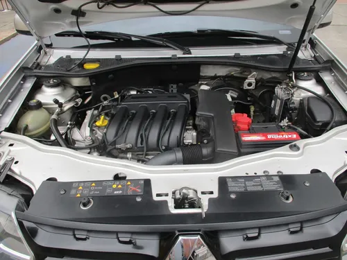 Renault Duster 1.6 DYNAMIQUE DAKAR 4X2 MT AA