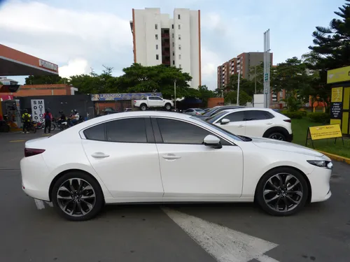 Mazda 3 2.0 Touring