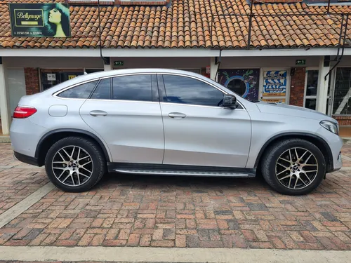 Mercedes-Benz Clase GLE GLE 350D 4Matic 3.0cc AT AA 4X4