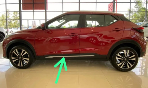 Moldura De Puerta Delantera Derecha Nissan Kicks Cromada Negra /cromada