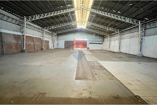 Arrienda Bodega 682 M2 Av. Cancha Rayada Talca