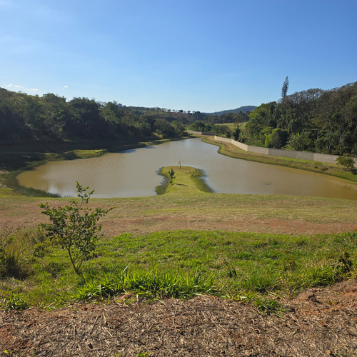Terreno A Venda Em Condomínio Fechado