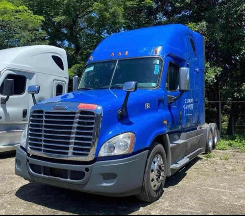 Cabezal Freightliner Cascadia 2013