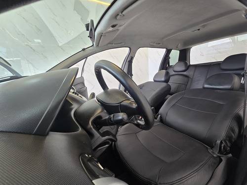 Peugeot 207 1.4 Xr Flex 5p