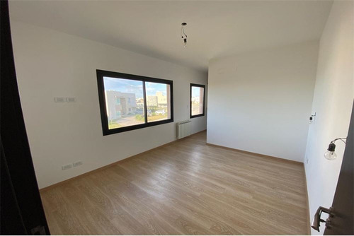 Venta Casa Las Golondrinas 5 Amb, Financia