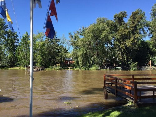 Imagen 19 de 24 de Isla En A.carapachay