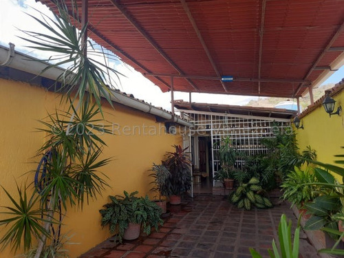 Casa En Venta En  San Juan De Los Morros, 23-24529. Lln