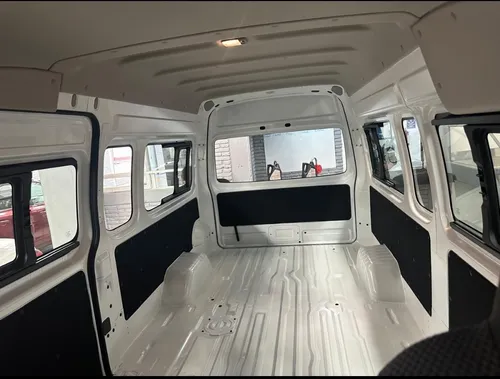 Nissan Urvan 2.5 Panel Ventanas Amplia Mt